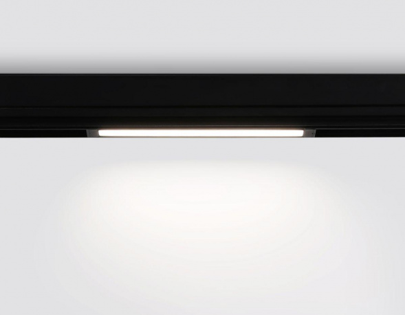 Трековый светодиодный светильник Ambrella Light Track System Magnetic 220V GL1262