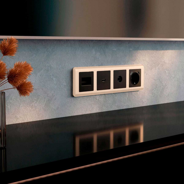 Рамка на 4 поста Werkel Stream шампань W0042111 4690389162497